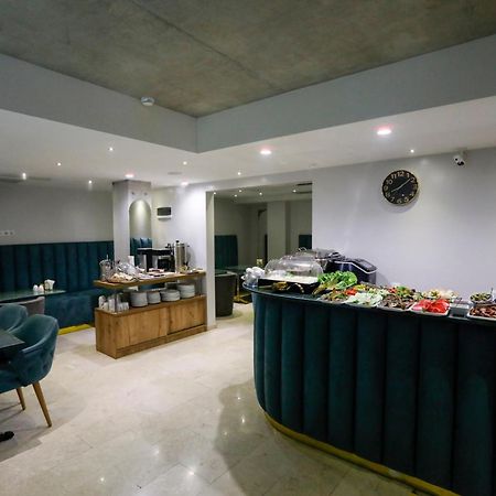 M 1 T Hotel Tbiliszi Kültér fotó