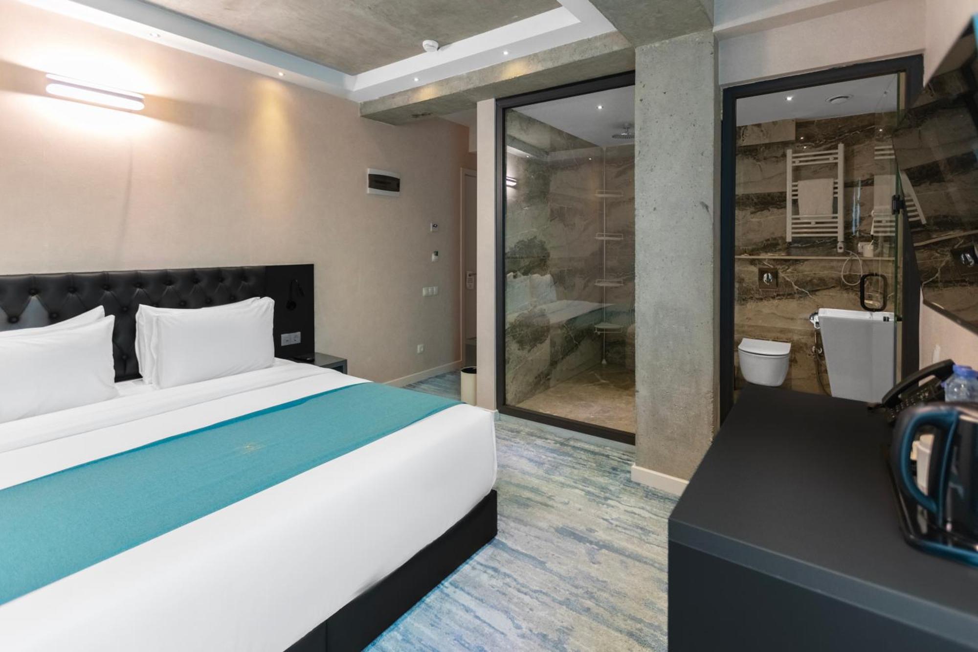 M 1 T Hotel Tbiliszi Kültér fotó