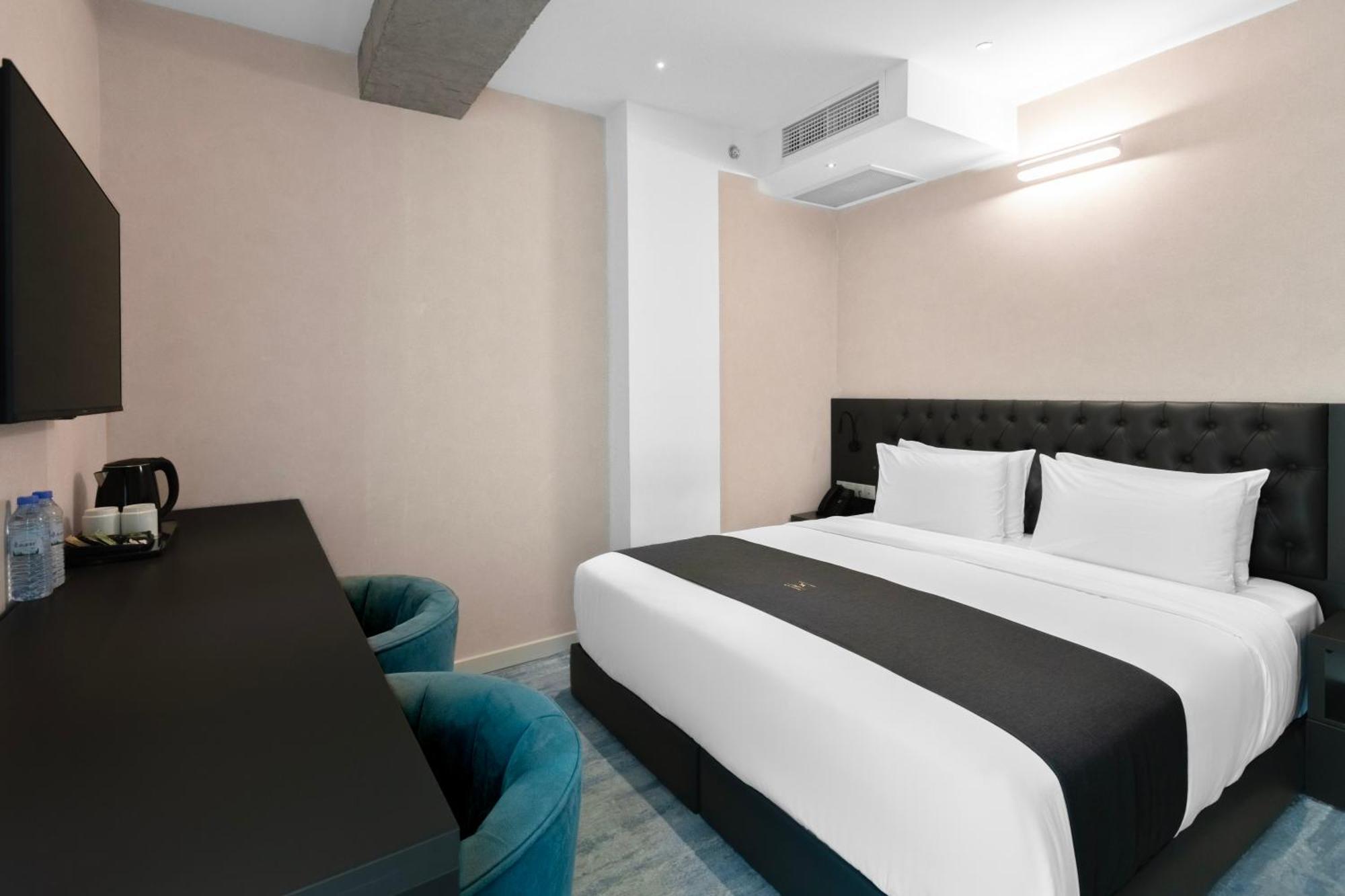 M 1 T Hotel Tbiliszi Kültér fotó