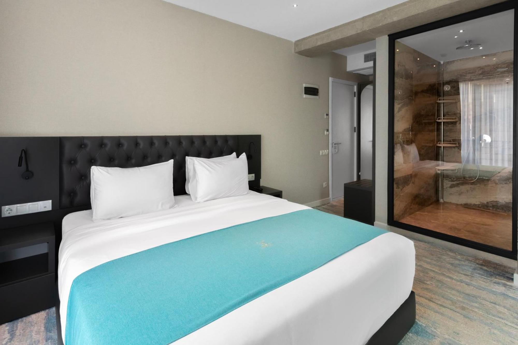 M 1 T Hotel Tbiliszi Kültér fotó