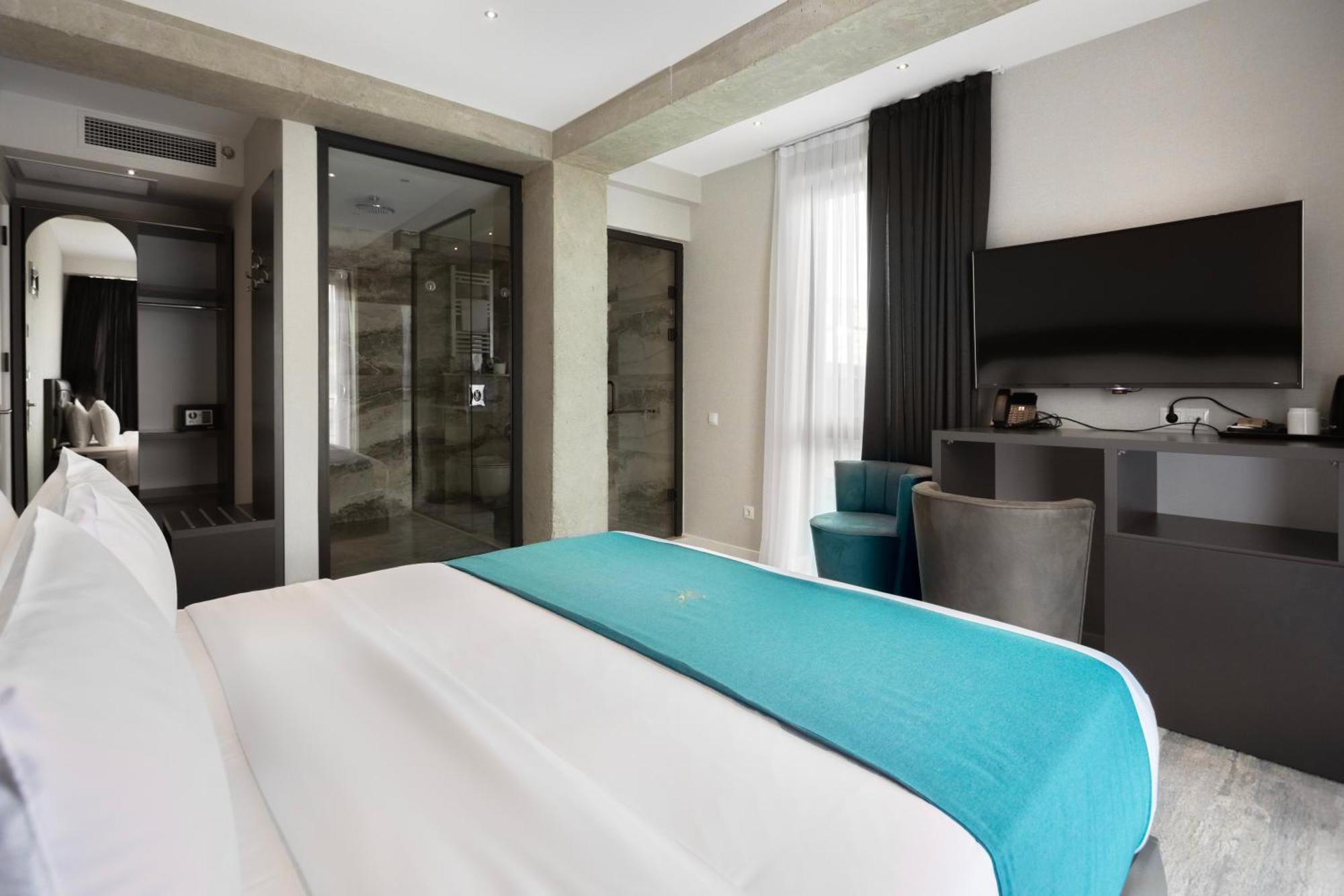 M 1 T Hotel Tbiliszi Kültér fotó