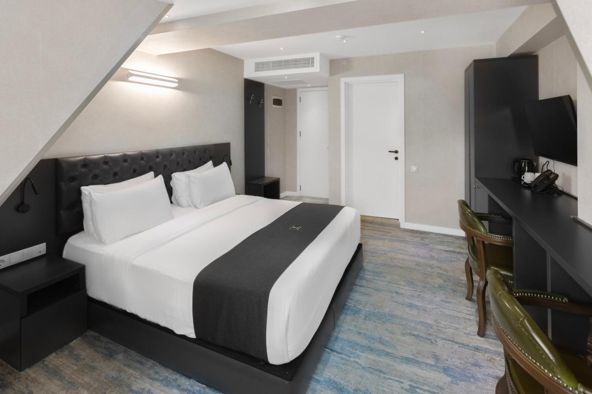 M 1 T Hotel Tbiliszi Kültér fotó