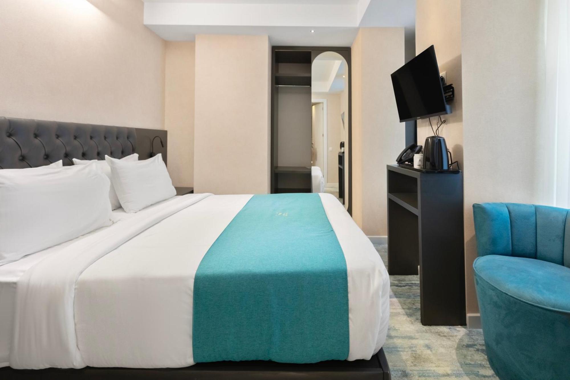 M 1 T Hotel Tbiliszi Kültér fotó