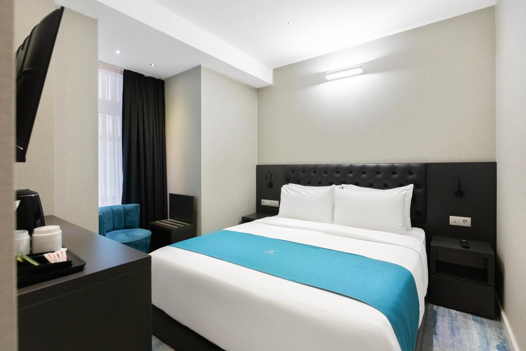 M 1 T Hotel Tbiliszi Kültér fotó