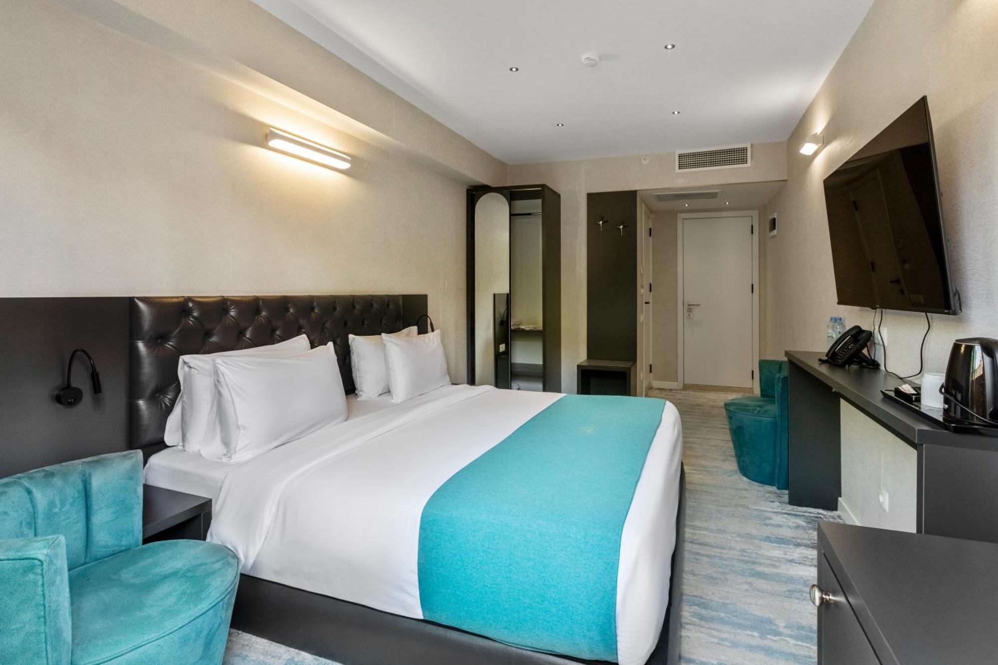 M 1 T Hotel Tbiliszi Kültér fotó